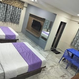 Hotel Nr Nayan Residency